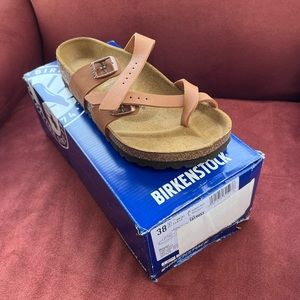 Birkenstock Mayari in Ginger Brown.